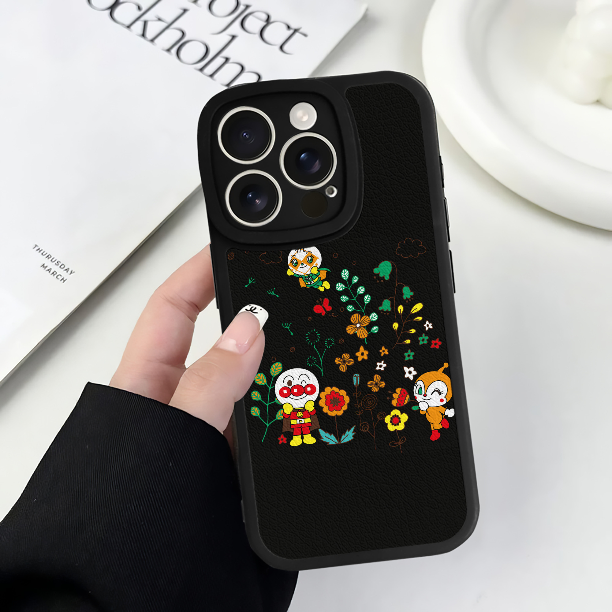 （画像用） アンパンマン Anpanman 【iPhone 16シリーズ対応】シリコンスマホケース（レザー調） 材質：シリコン